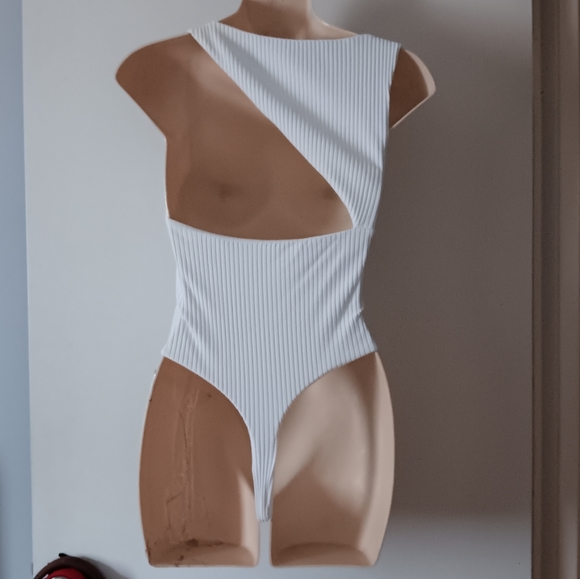 GAUGE81 Stretched Ribbed Square Neck White Bodysuit XS - Picture 5 of 8